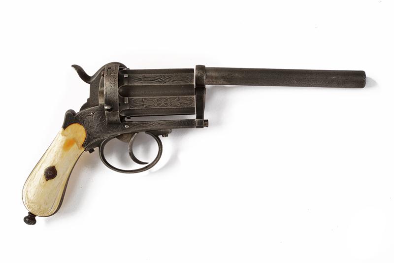 Pepperbox revolver a spillo
