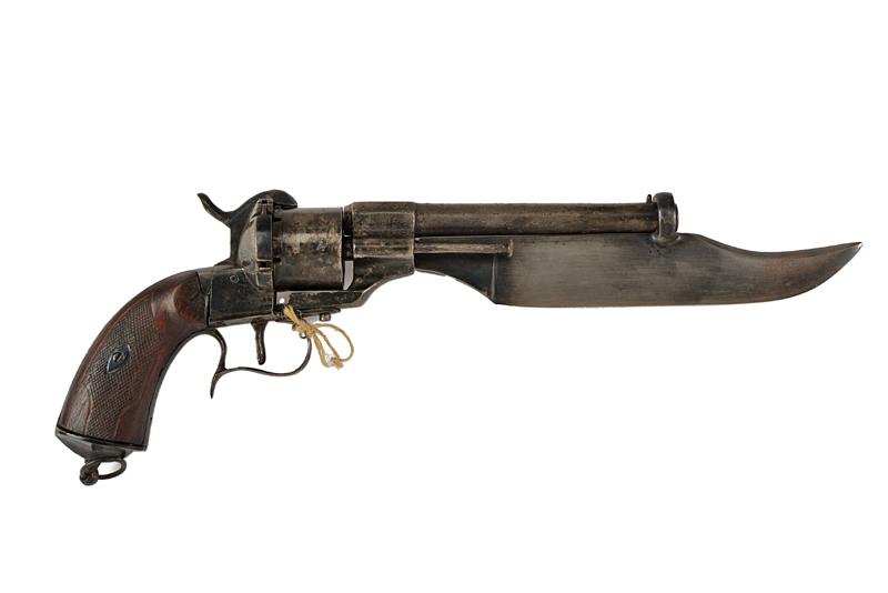 Revolver a spillo con baionetta